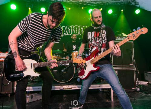 Radiofobia en directo por Borjatrivifoto